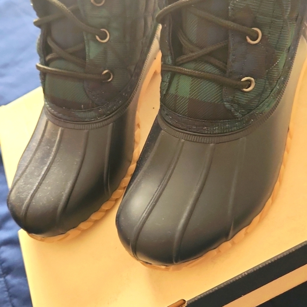 St John's Bay boots  Denton...  Duck Boots - Picture 3 of 5